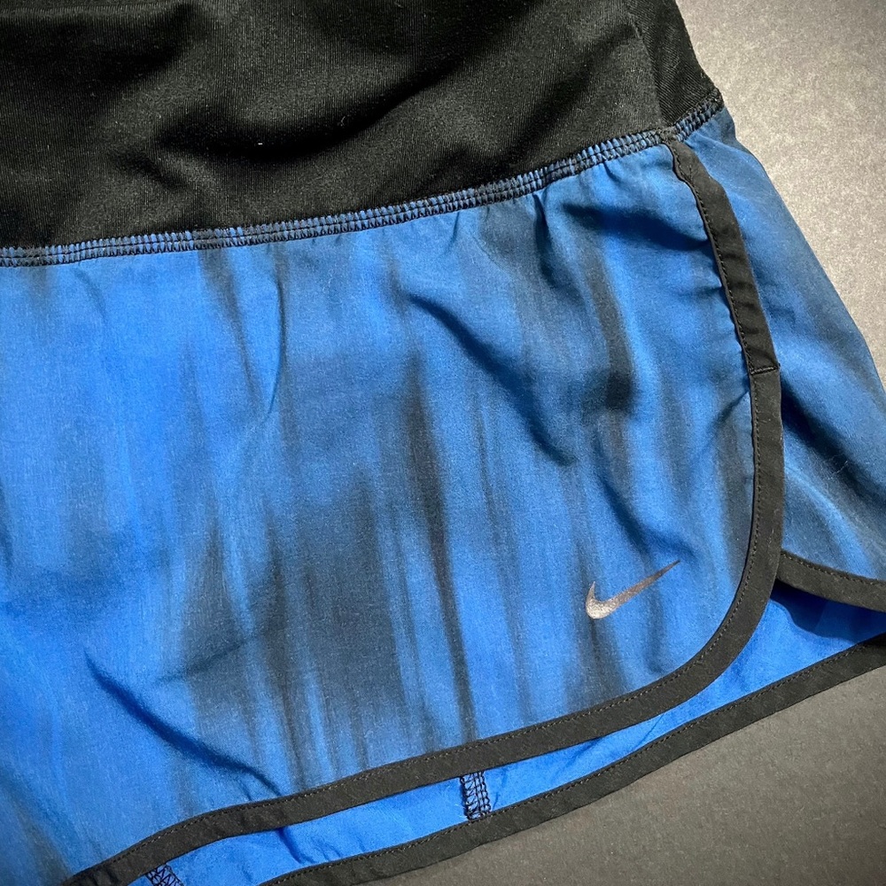 Nike dry-fit crew running shorts blue black with tie and pocket with zipper